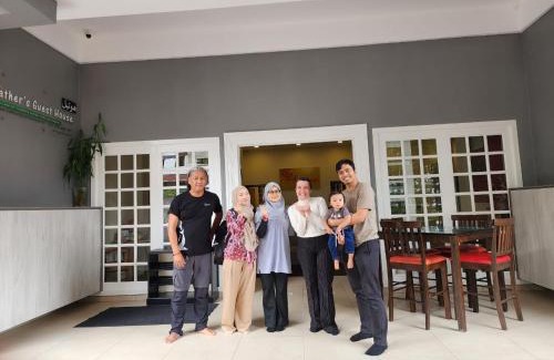 Tanah Rata Hotel | Fathers Guesthouse Age 7 years old and above only