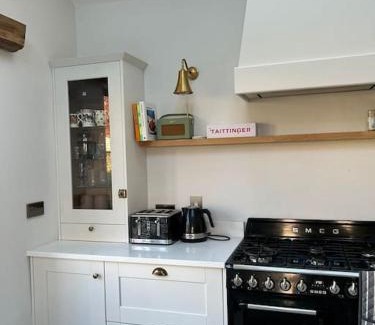 Dungannon House | Favour Royal Cottage - dog friendly forest escape
