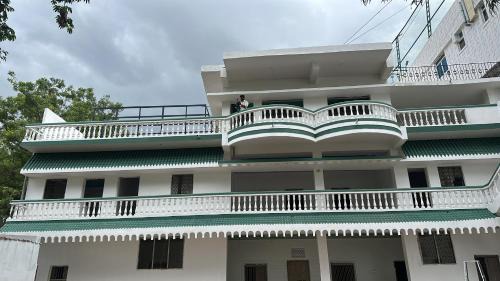 Hyderabad House | FD guest house