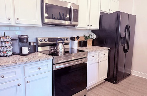 Huntcliff House | Feels Like Home! Columbia near Fort Jackson - Perfect for Families - Sleeps 5