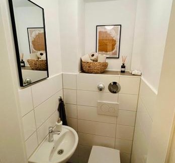 Bochum-Innenstadt Apartment | FeelsLikeHome - Stylische und zentrale Altbauwohnung mit Terrasse&Garten