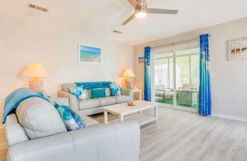 Navarre House | Fenced and Private Backyard Navarre Retreat
