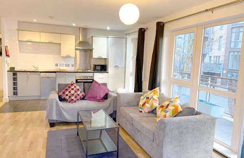 Upper Clapton Apartment | Fenland House 3 Bedroom Aparmtnet E5