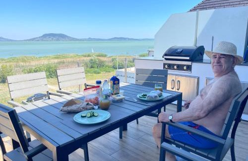 Balatonfenyves Apartment | Fenyves Beach Apartman Delux
