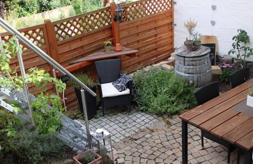 Neustadt-Konigsbach House | Ferienhaus Am Marienbrunnen - Ferienhaus, Dusche und Bad, WC, 2 Schlafräume