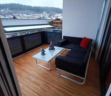 Langdorf Apartment | Ferienwohnung Emma mit Balkon