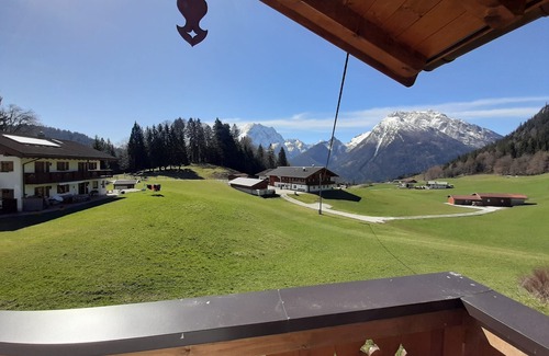 Ramsau bei Berchtesgaden Apartment | Ferienwohnung Watzmann, 1-4 Personen, 74 qm, Dusche/WC, Balkon, TV, W-LAN, Safe, 2 Schlafzimmer, Nichtraucher