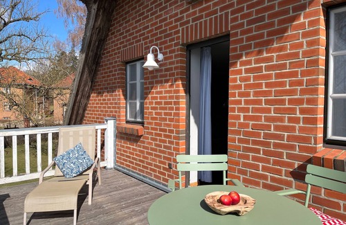 Krakow am See Apartment | Feriendomizil am Wasserhundgartenbalkon - Alt Sammit