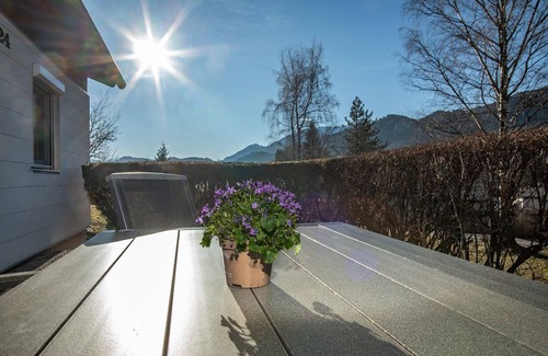 Schwarzenbach House | Ferienhaus 24-f mit Uneinsehbarer Süd-west-terrasse - Ferienhäuser im Feriendorf Weissensee im