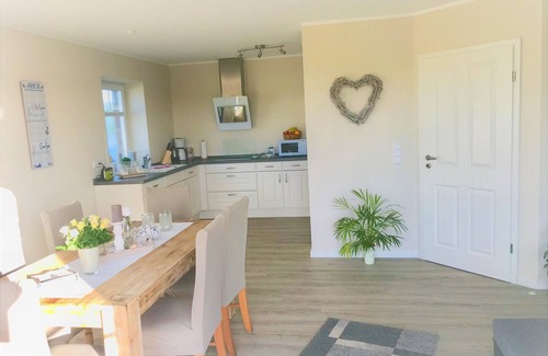 Simonsberg House | Ferienhaus am Deich der Husumer Bucht an der Nordsee 3 SZ + 2 Bäder bis 6 Pers