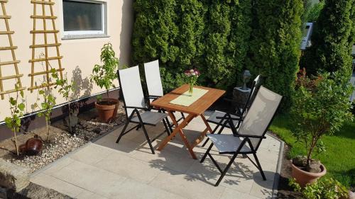 Radebeul Apartment | Ferienhaus Balkenkunst