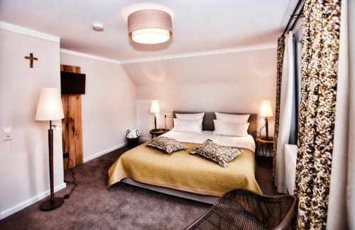 Gaienhofen Apartment | Ferienhaus Hotel Hirschen Horn