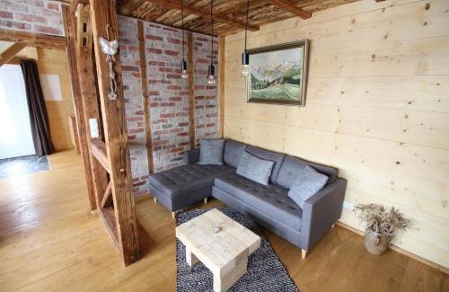 Klingenthal House | Ferienhaushälfte Gösselberg im Ferienhaus Anno Dazumal, wie zu Großmutters Zeiten, linke Seite