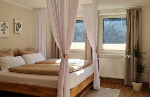 Koenigstein Apartment | Ferienwohnung Liliensteinblick am Elberadweg