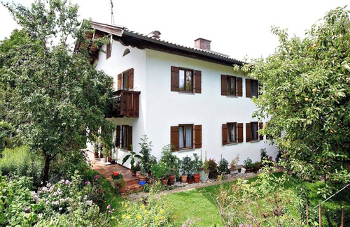 Bad Endorf Apartment | Ferienwohnung, 48 qm Erdgeschoss, 1 Seperates Schlafzimmer
