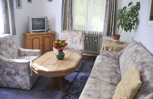 Bad Endorf Apartment | Ferienwohnung, 48 qm Erdgeschoss, 1 Seperates Schlafzimmer