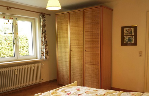 Ehrenkirchen Apartment | Ferienwohnung, 93qm, 2 Schlafzimmer, max. 4 Personen