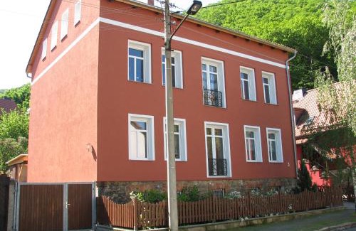Thale Apartment | Ferienwohnung am Bodetal mit Wallbox für E-Auto