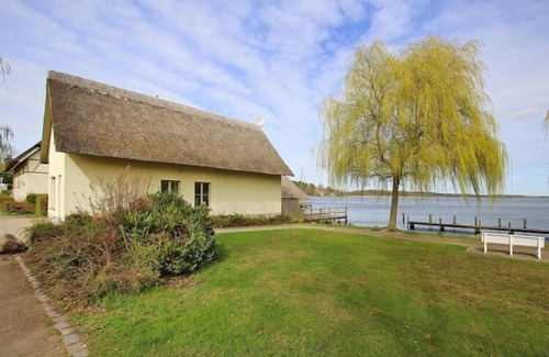 Krakow am See Apartment | Ferienwohnung am Krakower See, Krakow am See
