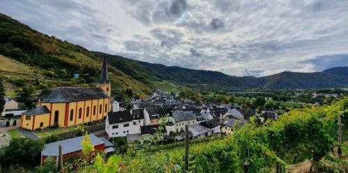 Senheim Apartment | Ferienwohnung an der Mosel, Postamt