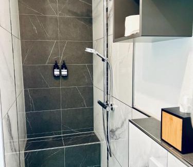 Luegde Apartment | Ferienwohnung an der Stadtmauer und Turmblick