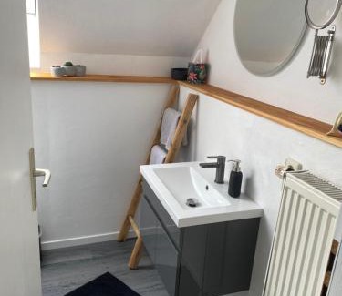 Eriskirch Apartment | Ferienwohnung Apfelblüte