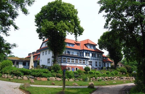 Kloster Hotel | Ferienwohnung auf Hiddensee im Ort Kloster