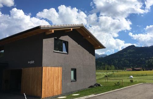Tiefenbach Apartment | Ferienwohnung Berglieb
