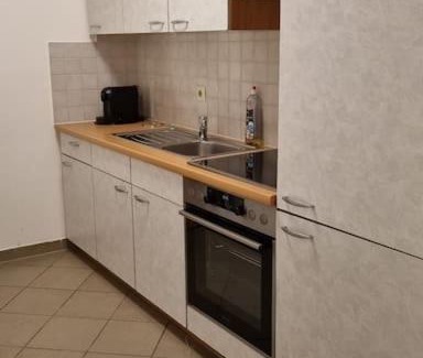 Liesing Apartment | Ferienwohnung direkt an der U6