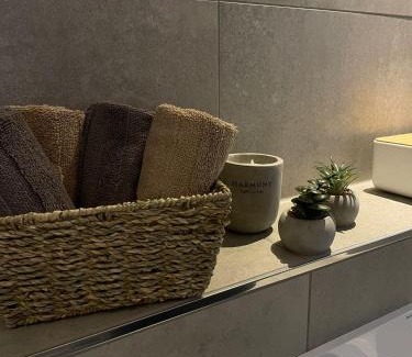 Iversheim Apartment | Ferienwohnung Elya, Ihre Auszeit zwischen Therme, Outlet, Natur