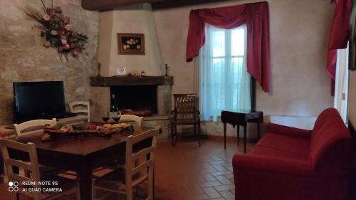 Chianni Apartment | Ferienwohnung für 4 Personen ca 90 qm in Chianni, Toskana Provinz Pisa