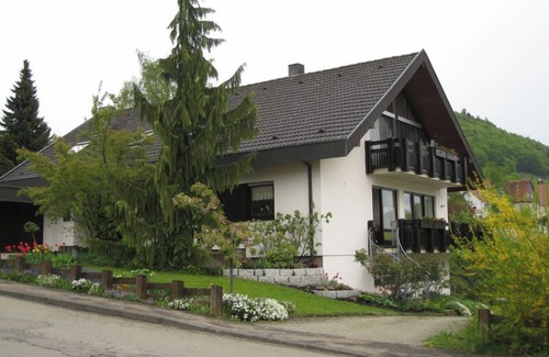 Gemarkung Truchtelfingen Apartment | Ferienwohnung Gänsbach, 90qm, 2 Schlafzimmer, max. 6 Personen