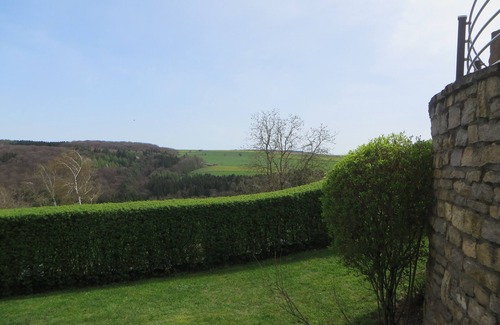 Welschbillig Apartment | Ferienwohnung Hansen, in Ruhiger Lage mit Wunderschönem Ausblick