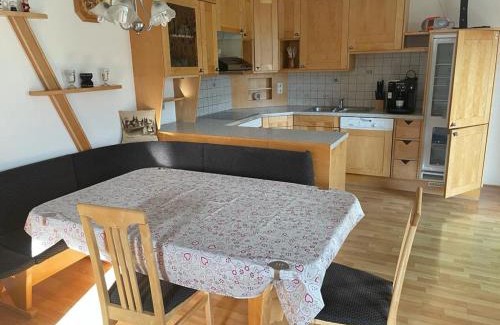 Pinsdorf Apartment | Ferienwohnung ,Hoizmann`