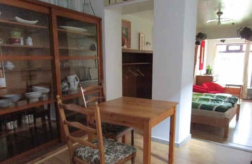 Ostliche Altstadt Apartment | Ferienwohnung im "mauerblümchen"