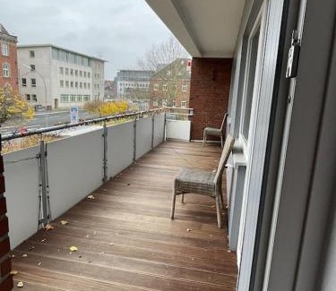 Center Apartment | Ferienwohnung in zentraler Lage nähe Bahnhof mit 3 Schlafzimmern, Wohnzimmer, Küche, Bad, Gäste-WC und großem Balkon, Parkplätze vorhanden