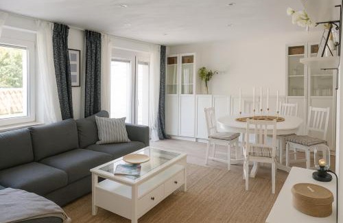 Luetow Apartment | Ferienwohnung Jasmin - Achterwasser Findling