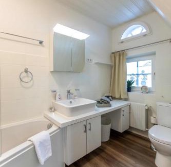 Alkersum Apartment | Ferienwohnung Klintum