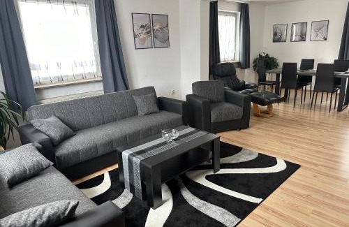 Zirndorf Apartment | Ferienwohnung LiaWa314 mit Terrasse in Zirndorf-Lind - Nähe Playmobil FunPark und Nürnberg