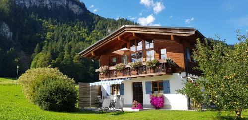 Tiefenbach Apartment | Ferienwohnung Lipp
