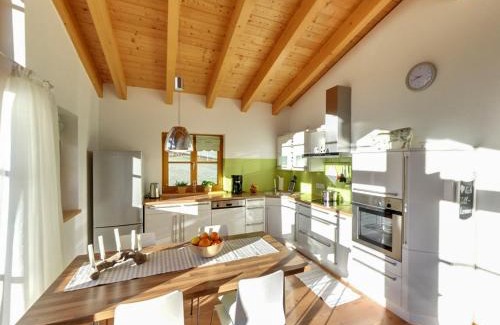 Tiefenbach Apartment | Ferienwohnung Lipp