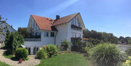 Schienen Apartment | Ferienwohnung Mara