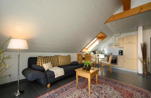 Schienen Apartment | Ferienwohnung Mara