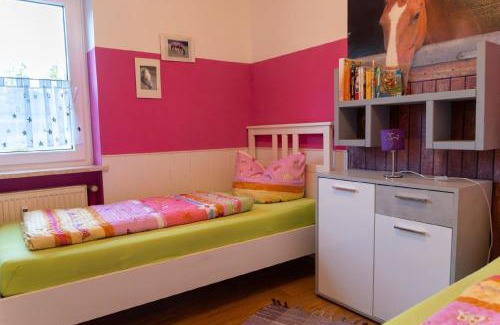 Weissenstadt Apartment | Ferienwohnung Mit Balkon Und Zwei Schlafzimmern