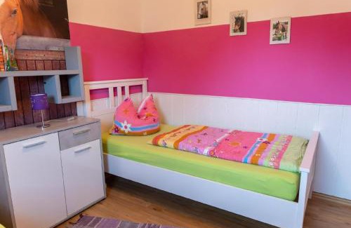 Weissenstadt Apartment | Ferienwohnung Mit Balkon Und Zwei Schlafzimmern