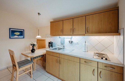 Bad Birnbach Apartment | Ferienwohnung mit Balkon (Altbau) in familiärem Ambiente