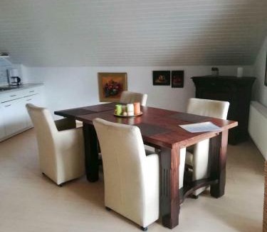 Borghees Apartment | Ferienwohnung/Monteurswohnung in ruhiger Waldlage