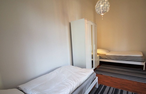 Center Apartment | Ferienwohnung Ob01, 80qm mit 3 Schlafzimmer und Balkon für Max. 7 Personen