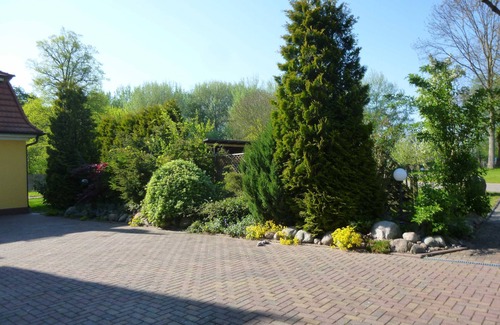 Garz/Rugen House | Ferienwohnung Schloss-bibliothek - Herrenhaus Poppelvitz