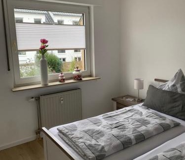 Bad Oeynhausen Apartment | Ferienwohnung Sieben, Zentral gelegene mit Tiefgaragenstellplatz